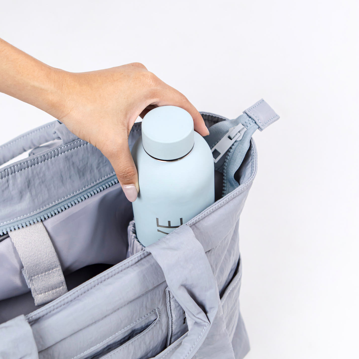 Puffy Daytrip Tote - รองรับ Laptop 15 นิ้ว